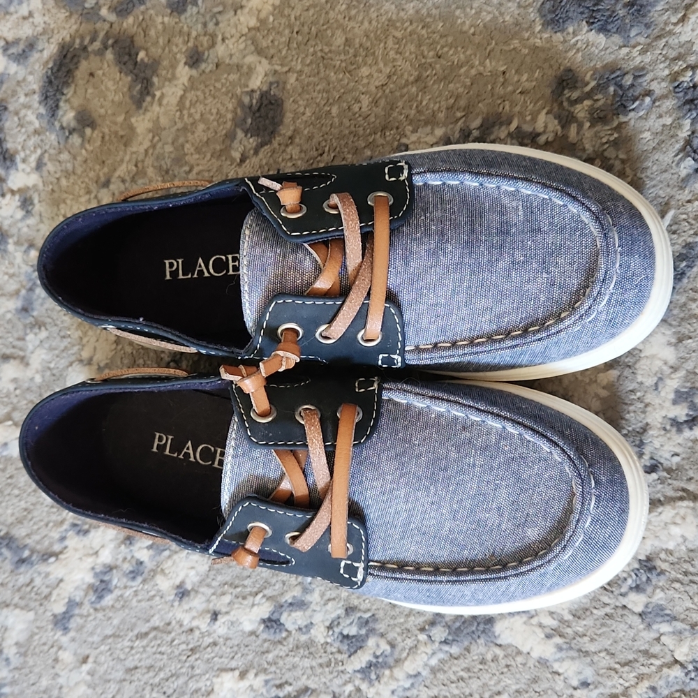 Boys shoes